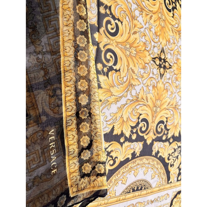VERSACE