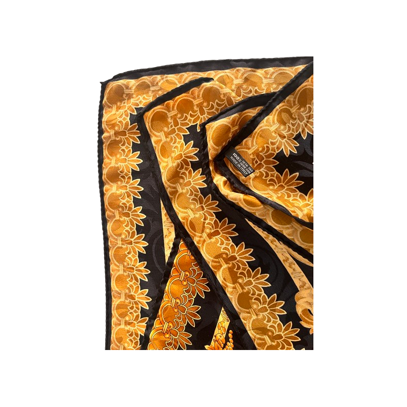 Foulard carré en soie