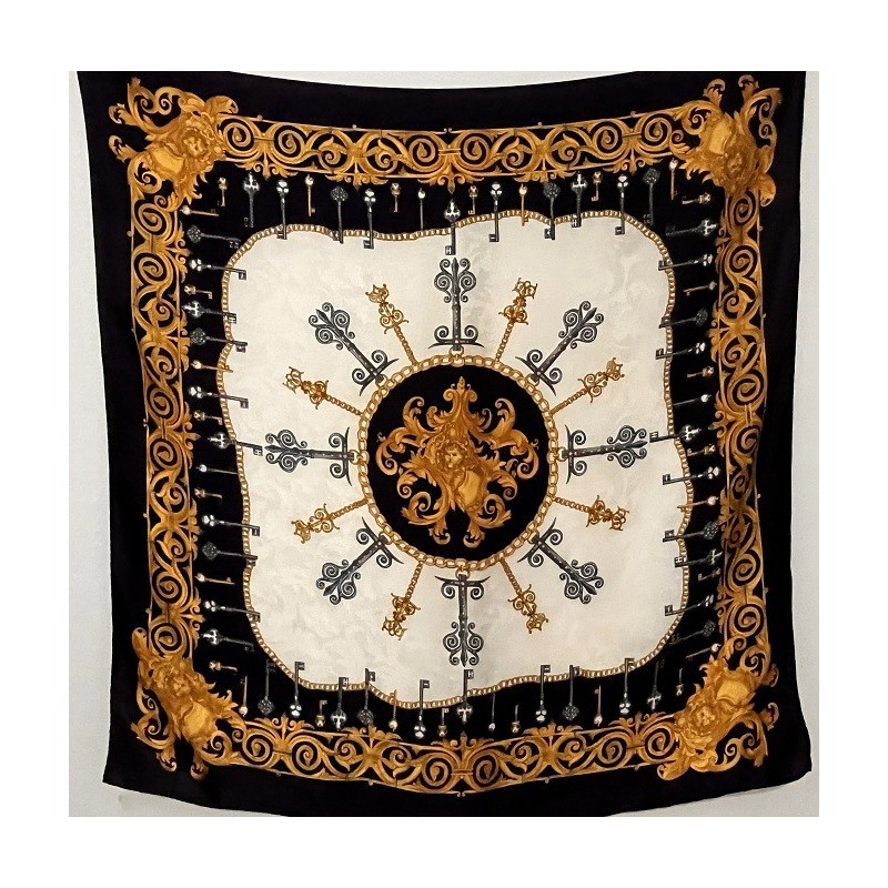 Foulard carré en soie